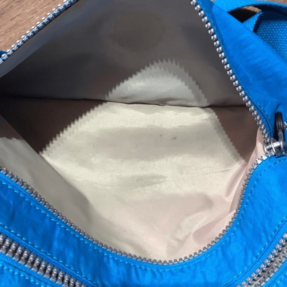 Kipling blue crossbody purse. Double zipper stone wash blue - Picture 11 of 12